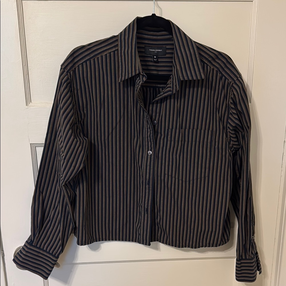 Banana Republic Navy and Tan Striped Cropped Dress Shirt